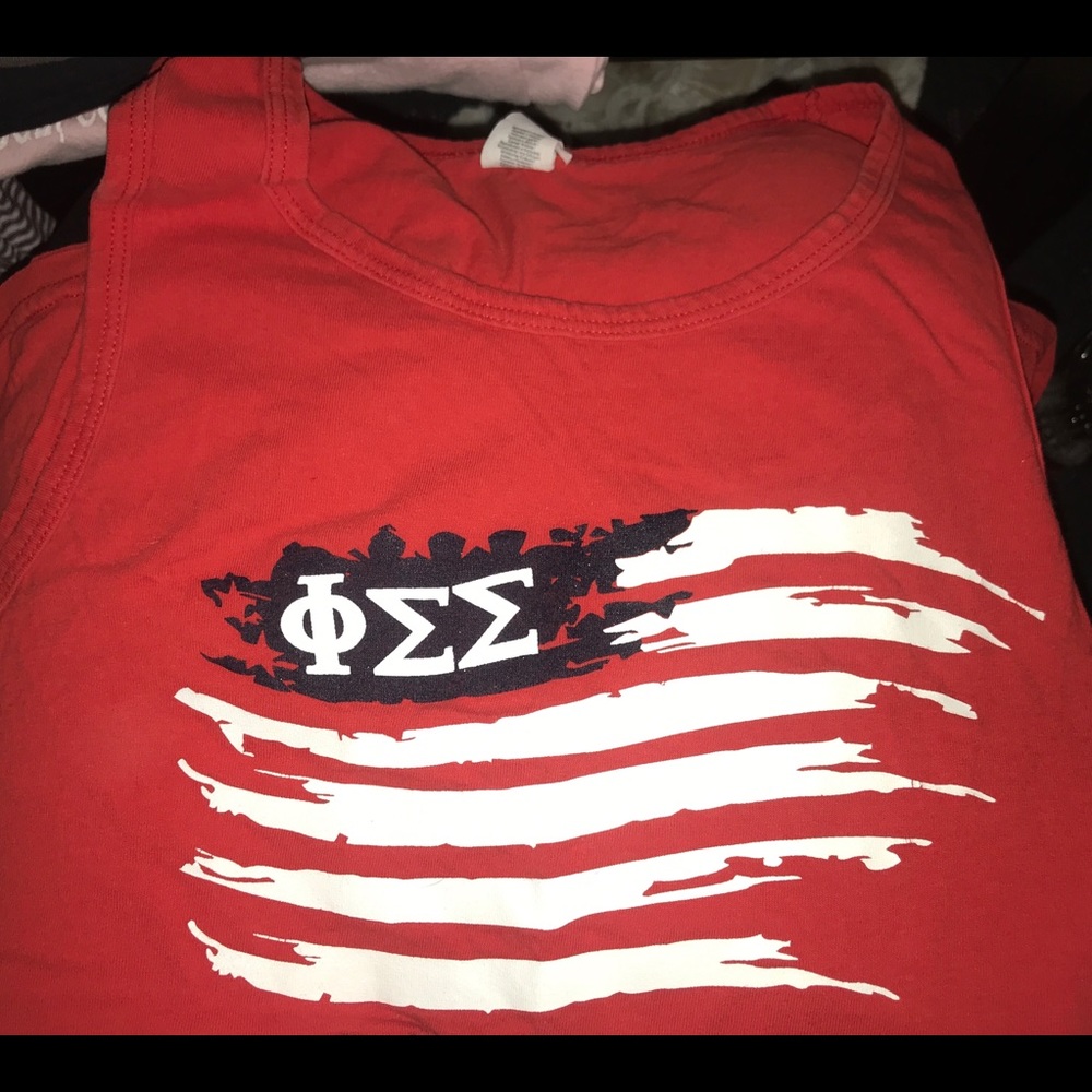 Phi Sigma Sigma tank